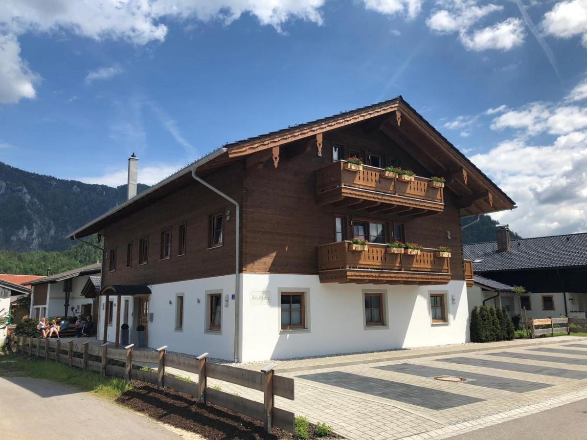 Haus Im Moos - Chiemgau Karte Appartement Inzell Buitenkant foto