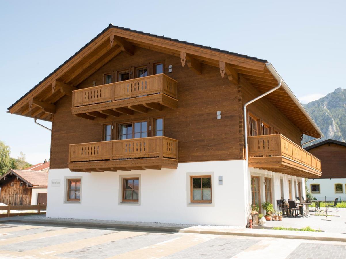 Haus Im Moos - Chiemgau Karte Appartement Inzell Buitenkant foto