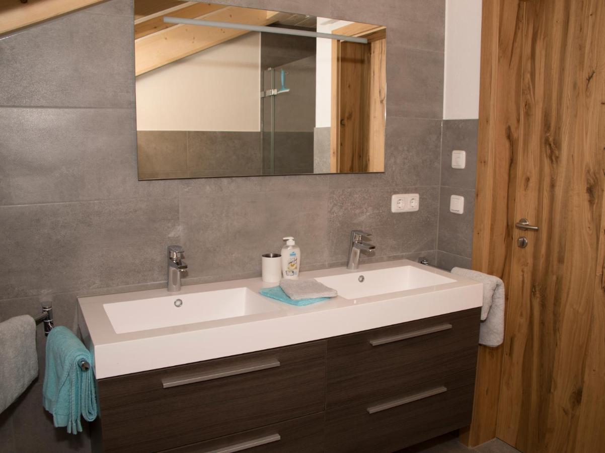 Haus Im Moos - Chiemgau Karte Appartement Inzell Buitenkant foto